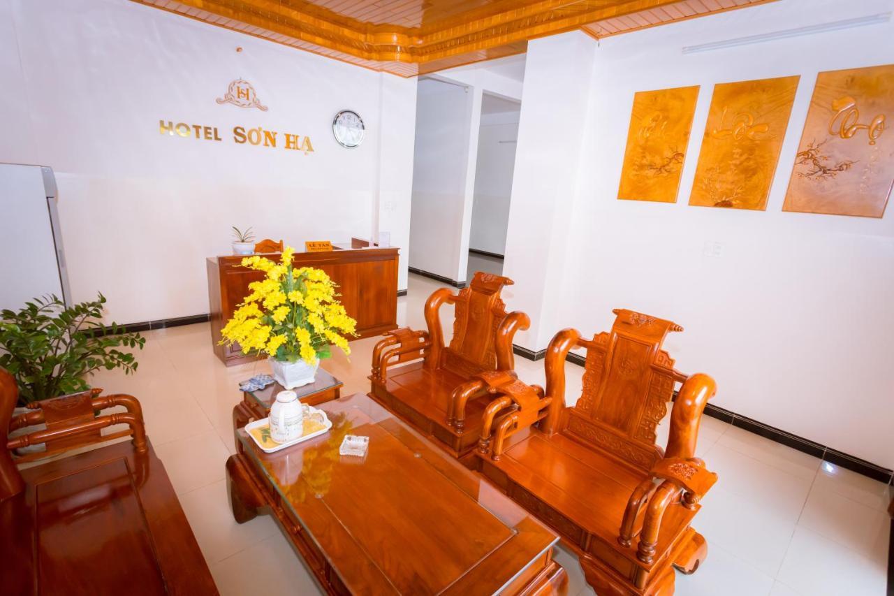 Khach San Son Ha Hotel Kon Tum ภายนอก รูปภาพ