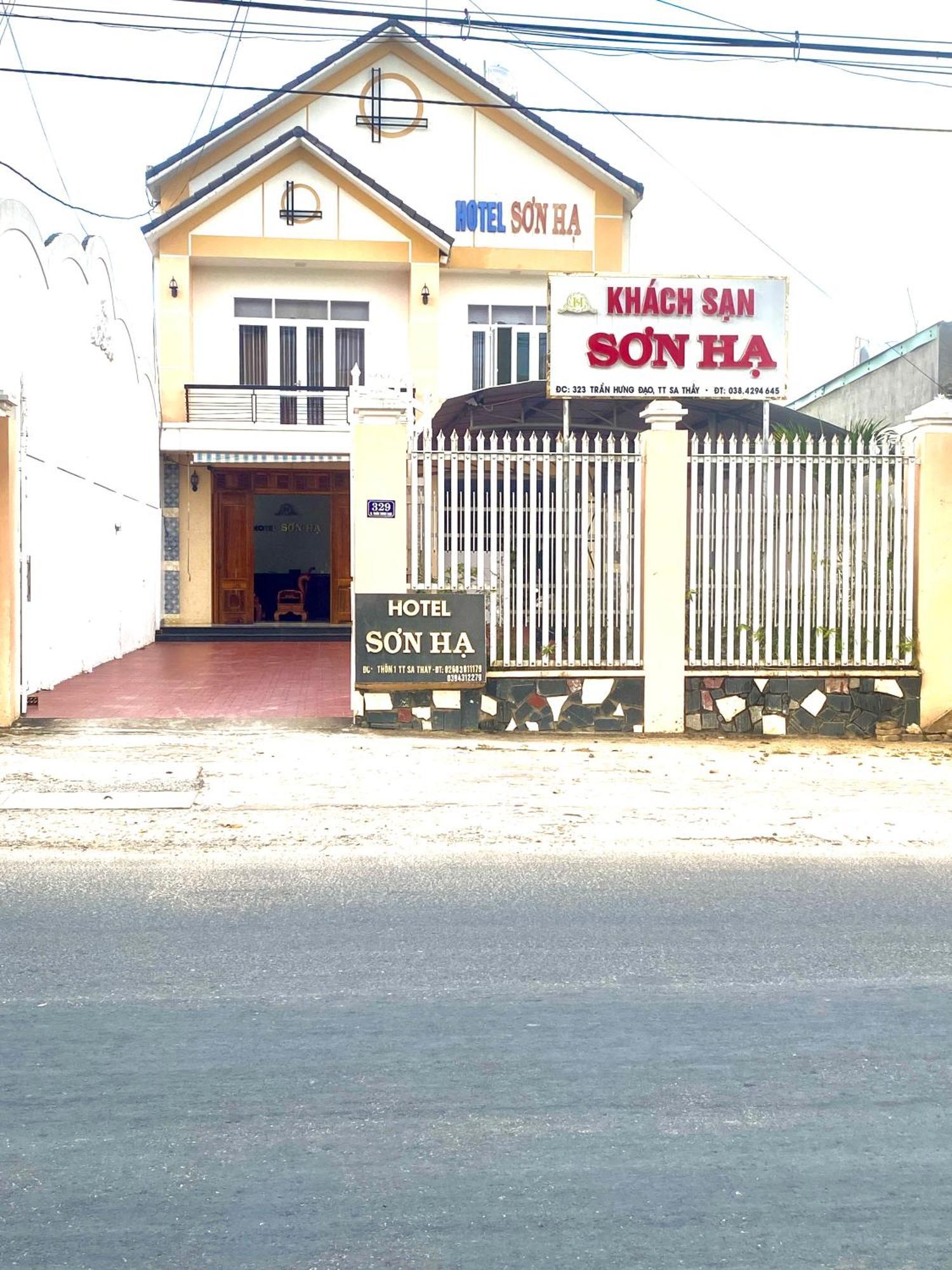 Khach San Son Ha Hotel Kon Tum ภายนอก รูปภาพ