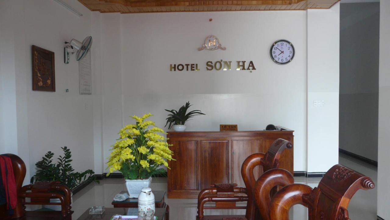 Khach San Son Ha Hotel Kon Tum ภายนอก รูปภาพ